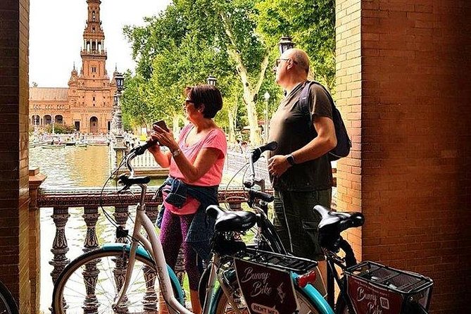 1 Day Bike Rental in Seville city - What the included map and lock add