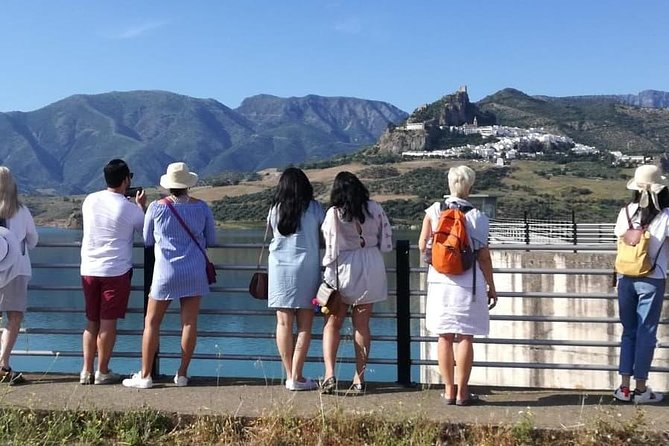 1 Day Excursion to White Villages and Ronda - Zahara de la Sierra: beautiful views, steep streets