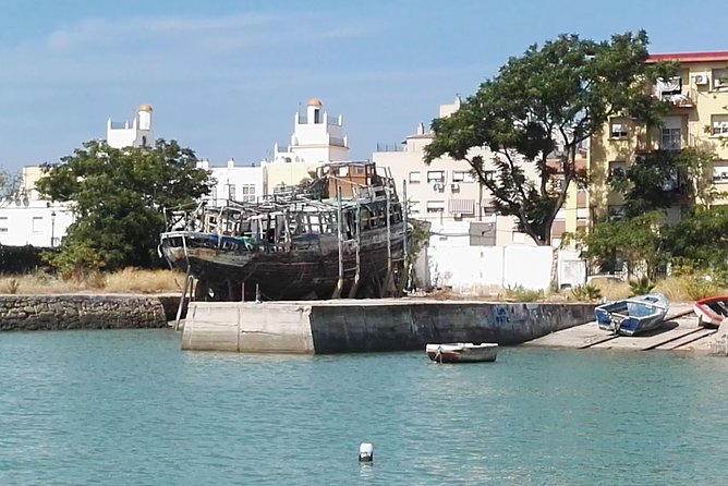 3-hour boat ride through the Bay of Cadiz - Swimming near a selected beach