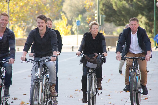 3-hour Guided Bike Tour along the Highlights of Seville - What the three-hour pace feels like