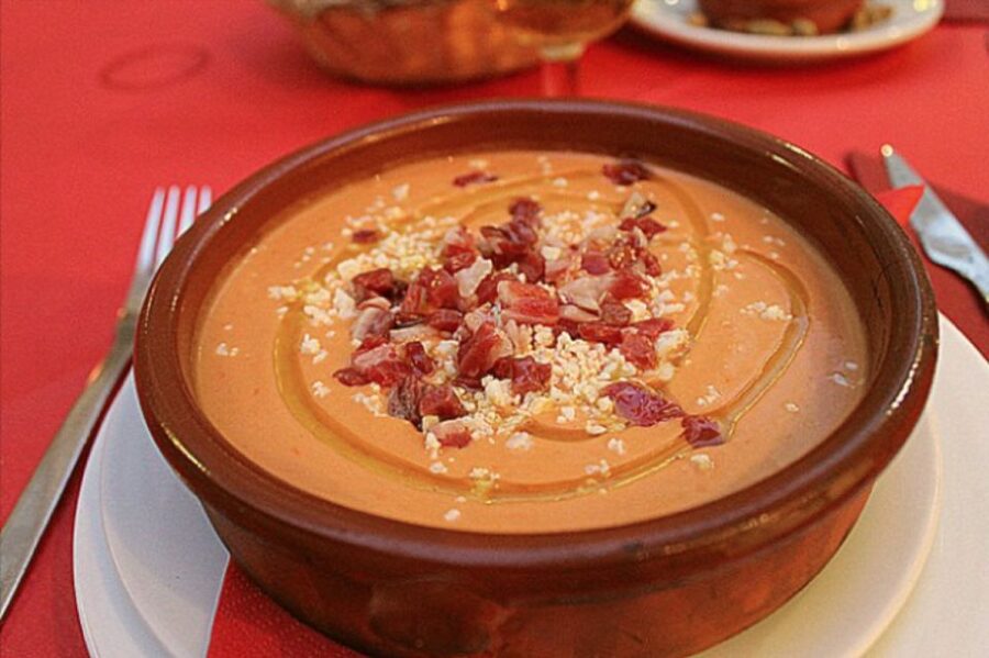 3-Hour Tapas Tour in Triana, Sevilla's Vibrant Neighborhood - Why Triana makes a good setting for a tapas tour