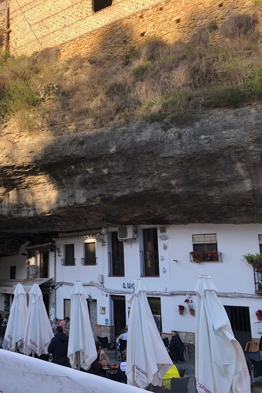 ab Marbella/Estepona: VIP-Tour Ronda + Setenil d. l. Bodegas - Leaving Marbella for the mountains