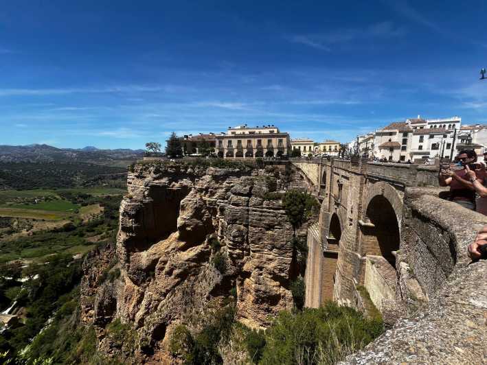ab Marbella: Private VIP-Tour Ronda incl. Transfer + Tapas - The Plaza de Toros and the bullfighting story