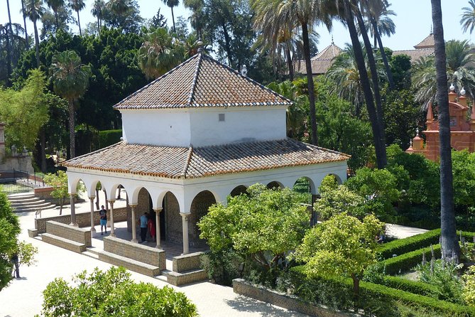 Alcázar and Jewish Quarter Guided Walking Tour in Seville - The small squares and lanes that give Santa Cruz its character