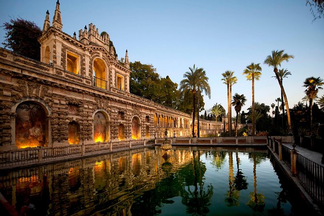 Alcazar, Cathedral and Giralda of Seville with entrance fee included - Meeting at Avenida de la Constitución