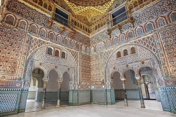 Alcazar, Cathedral and Giralda of Seville with entrance fee included - Guide quality can shape the whole afternoon