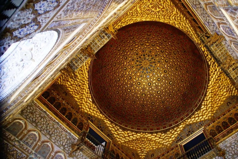 Alcazar & Cathedral of Seville Exclusive Group max. 9 guests - Royal Alcazar: 90 minutes in a living palace