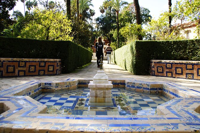 Alcazar & Cathedral of Seville Exclusive Group, max. 9 travelers - The Alcazar gardens, Islamic design and Renaissance details