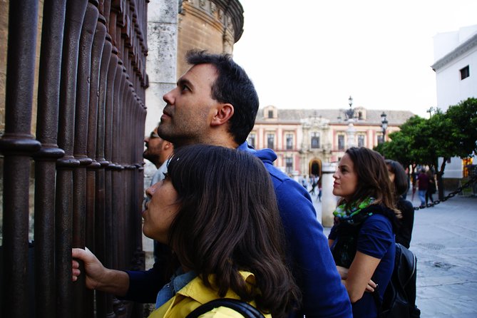 Alcazar & Cathedral of Seville Exclusive Group, max. 9 travelers - Seville Cathedral, an enormous church and art museum