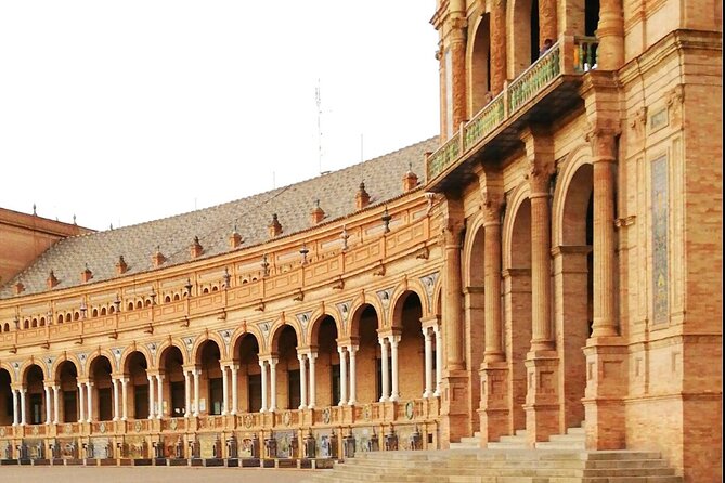 Alcazar, Cathedral, Plaza De España And Maria Luisa Park Private Tour - What the private format is really worth