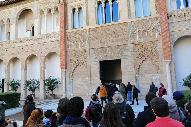 Alcazar of Seville english Tour With a Historian. - Meeting Carlos at Plaza del Triunfo