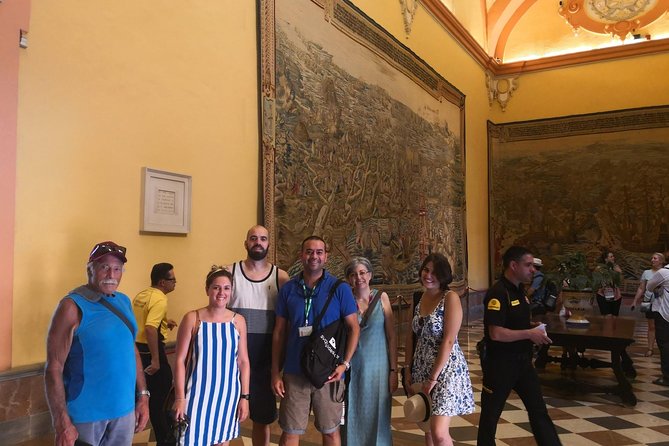 Alcazar of Seville english Tour With a Historian. - What the reviews reveal about Carlos