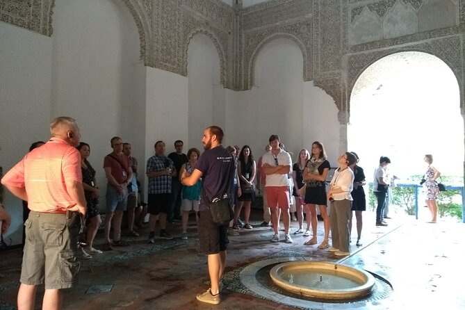 Alcazar of Seville with Cathedral & Giralda English Tour - The order of the monuments and the three-hour timing
