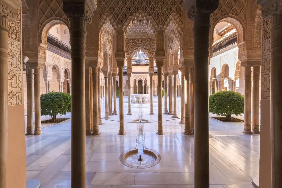 Alhambra and Albaicín Full-Day Private Tour from Seville - Who should book this Alhambra day trip?