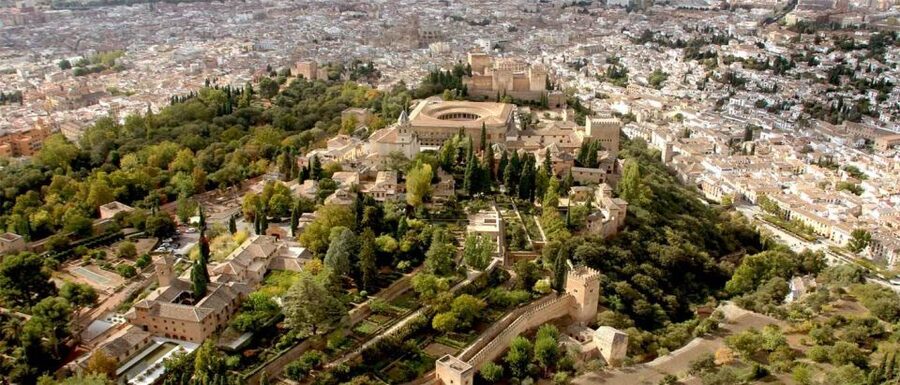 Alhambra and Albaicín Full-Day Private Tour from Seville - Alcazaba walls and Generalife gardens