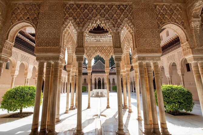 Alhambra Guided Tour & Albaicin Tour from Seville - The Albaicín gives you Granada’s best first glimpse