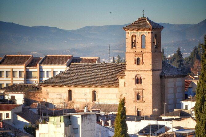Alhambra Private Tour & Nazaries Palaces from Seville with Pickup - Lunch and the Albayzin
