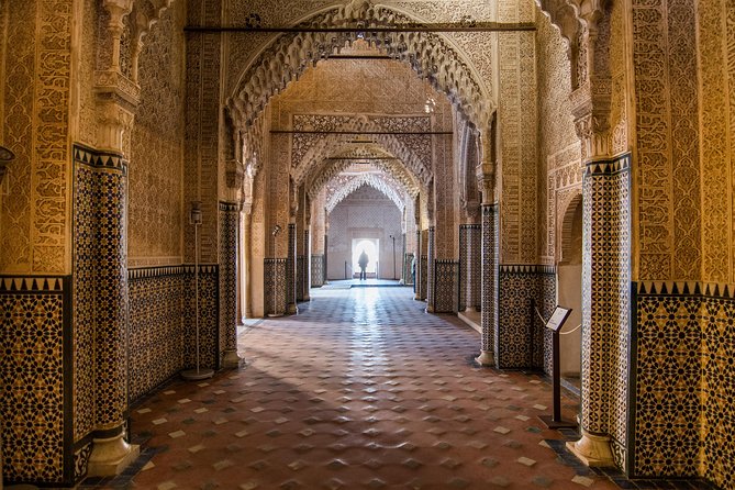 Alhambra with Nazaries Palaces Private Tour from Seville - Transport, language, and the long road
