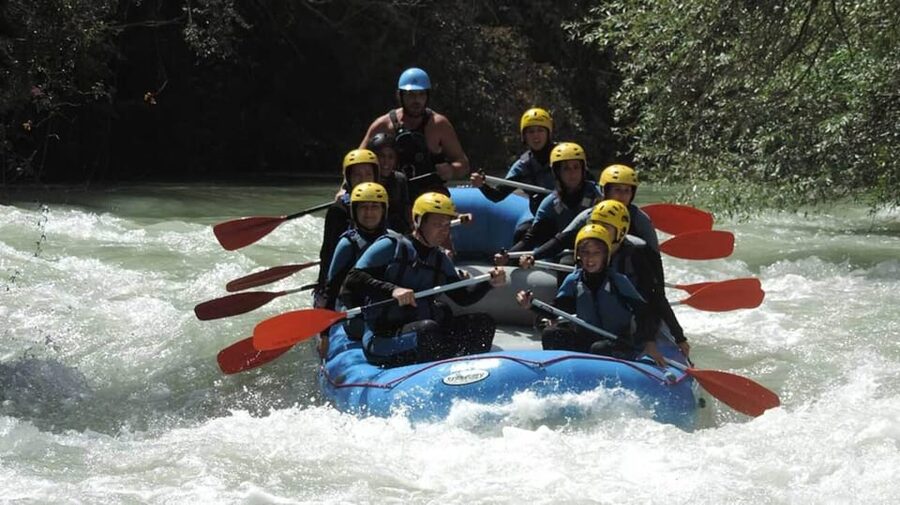 Andalucia: Rafting Experience on Río Genil - Guides, safety, and the beginner question
