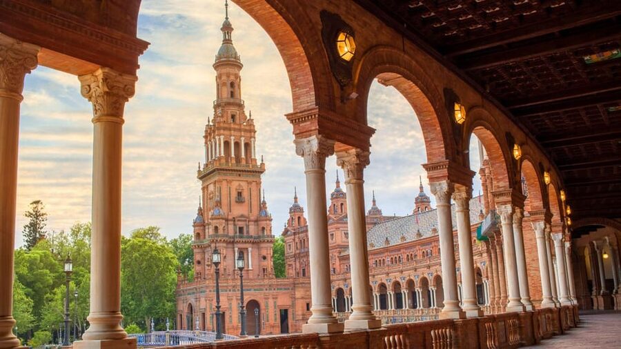 Best of Seville: Private Walking Tour with Local - Starting with Seville’s postcard view at Plaza de España