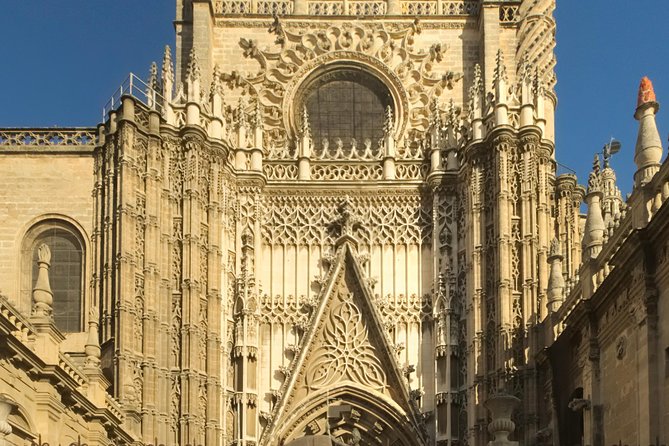 Best Private half day Tour of Sevilla with Hotel pick up - What the private vehicle and chauffeur add