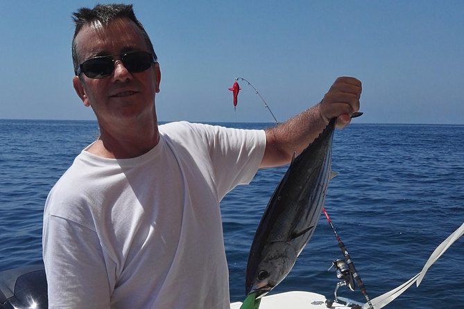Boat and fishing trips in the Cadiz bay - Anchoring by the beach