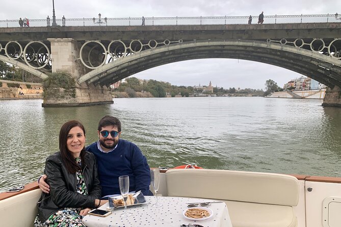 Boat Trip "Los Rincones del Guadalquivir" - What the small boat feels like