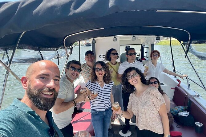 Boat Trip "Los Rincones del Guadalquivir" - Meeting at Puente de San Telmo