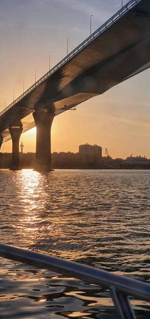 Cadiz Bay: 3 hours tour in a private boat in the Cadiz Bay - Starting from Pontom M and choosing your departure point