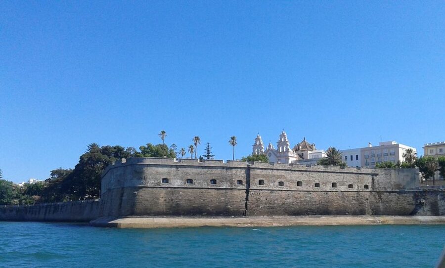 Cádiz: Bay of Cádiz Catamaran Tour with Host - The southern route, forts, shipyards, and the bridge