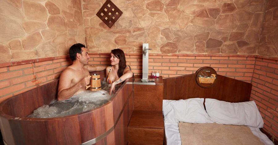 Cadiz: Beer Spa Entry Ticket with Beer and Local Snacks - A beer spa with a clear sense of humor