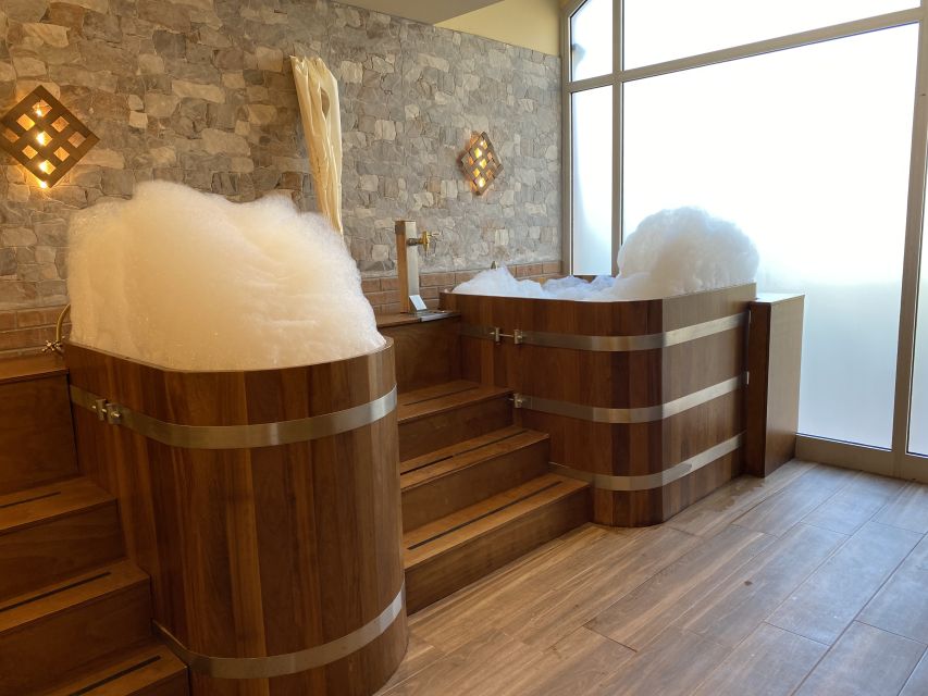 Cadiz: Beer Spa Entry Ticket with Beer and Local Snacks - Cheese, beer jam, and chocolate