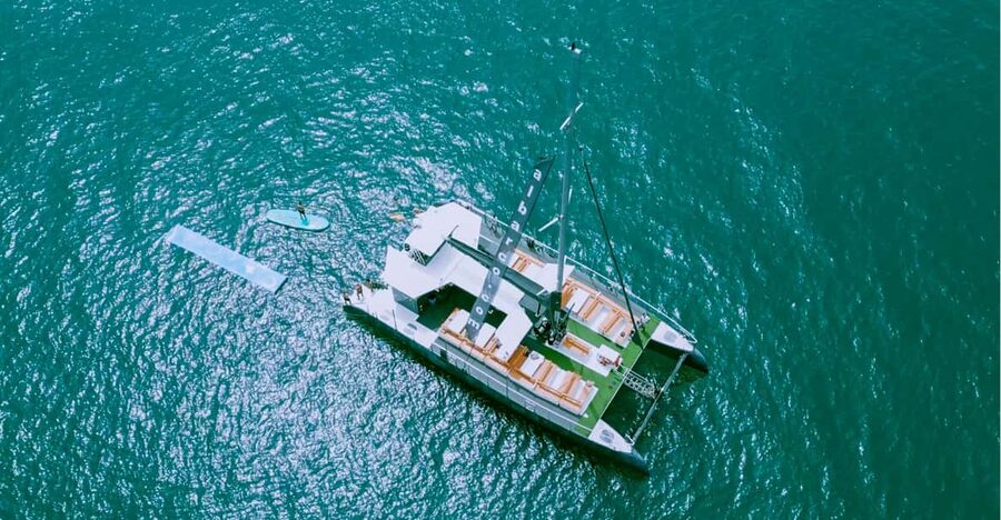 Cadiz capital:Catamarán Experience paseo con baño y almuerzo - Who will enjoy this three-hour outing