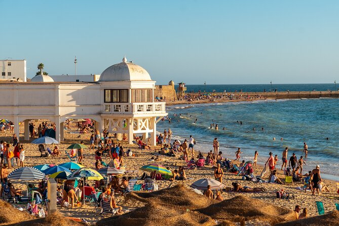 Cadiz: City Walk with Audio Guide in 7 Languages on your Phone - Plaza de San Juan de Dios and the city gates