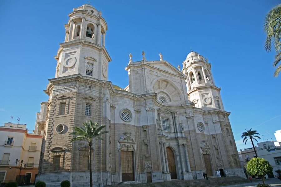 Cadiz: City Walking Tour to Torre Tavira and the Cathedral - Why this two-hour route works in Cádiz