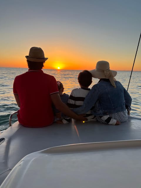 Cadiz: Exclusive Yacht excursion to La Caleta or Pepa Bridge - The crew and the tone of the outing
