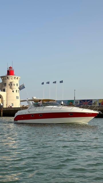 Cadiz: Exclusive Yacht excursion to La Caleta or Pepa Bridge - Cádiz Bay from the deck