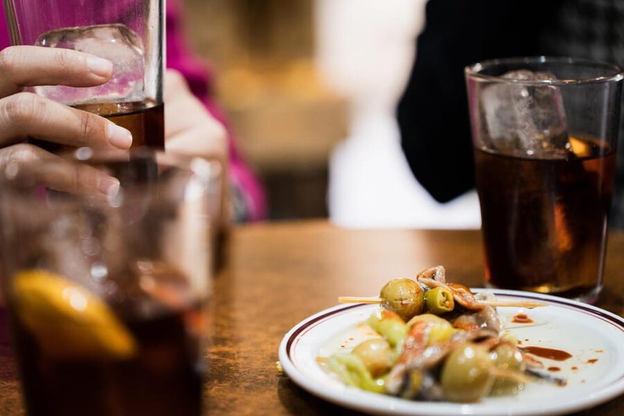 Cadiz Food Tour with Tapas & Drinks with a Local - Starting at City Hall in the Old Town