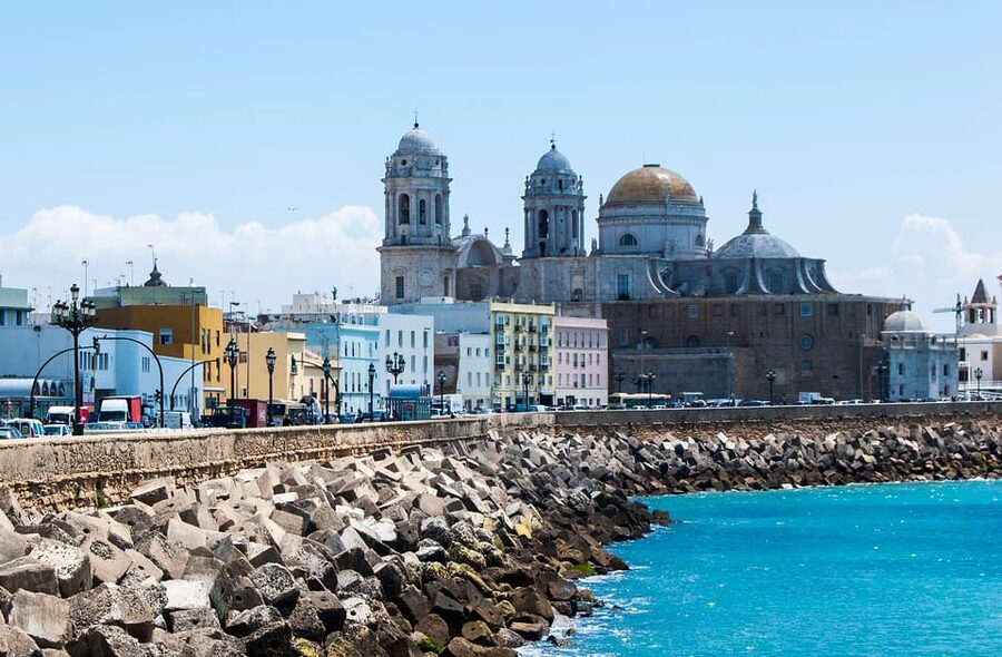 Cadiz Full-Day Guided Excursion from Seville - San Sebastián Castle and the Atlantic edge
