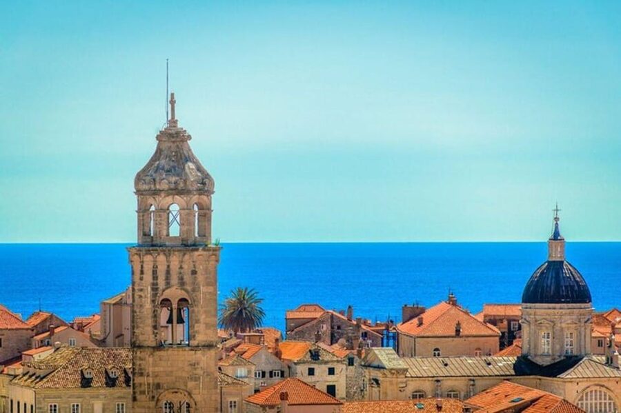Cadiz: Must-See Highlights Walking Tour - Entering El Pópulo, Cádiz’s Oldest Quarter