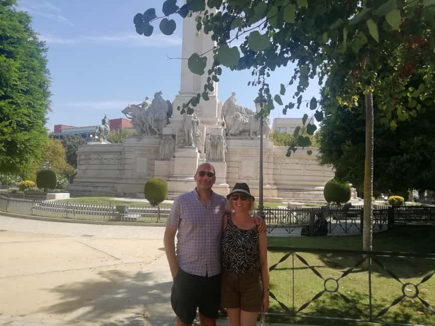Cadiz: Private Tour with a Local - Getting Your Bearings in Cadiz on Foot