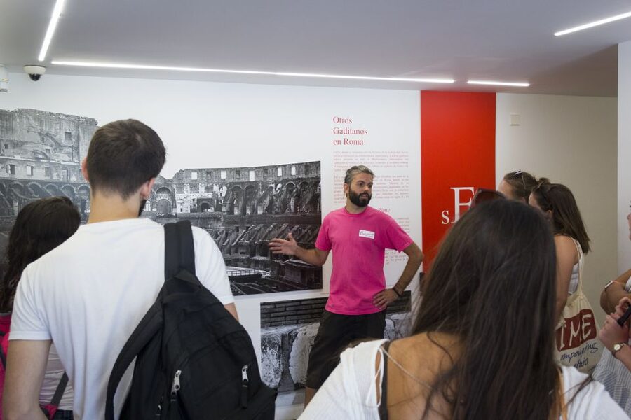 Cádiz: Roman Theatre, Cathedral, and Tavira Tower Tour - Time, walking, and comfort