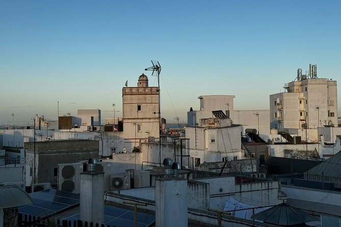Cadiz to Vista de Gaviota : visit the Tavira Tower and Camera Obscura - Plaza del Palillero and Cádiz as a world trading center