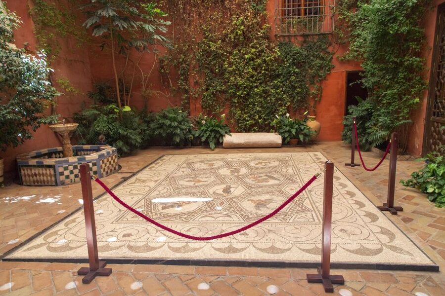 Casa de Salinas Entry Ticket with Audio Guide - How the Audio Guide Shapes the Visit