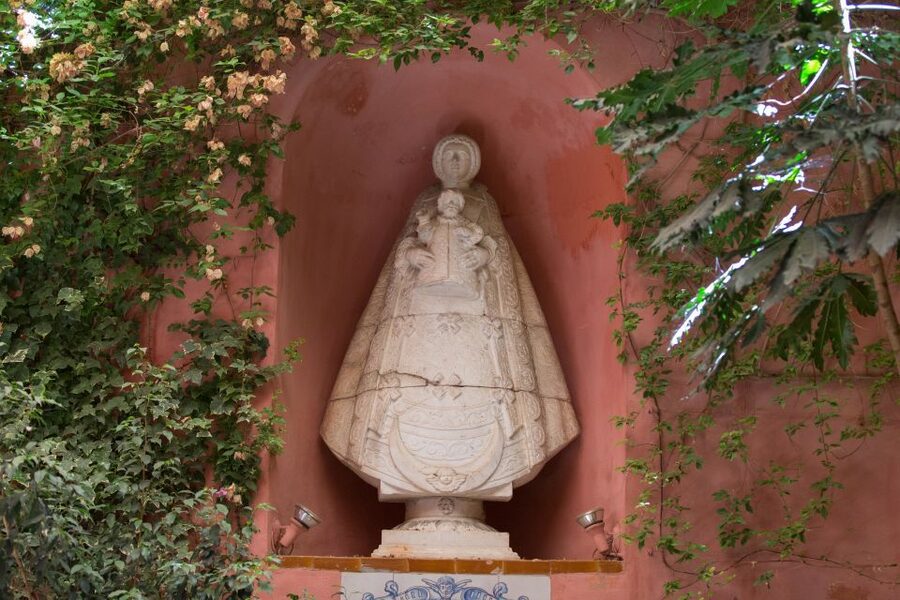 Casa de Salinas Entry Ticket with Audio Guide - Entering a Privately Owned Sixteenth-Century Home
