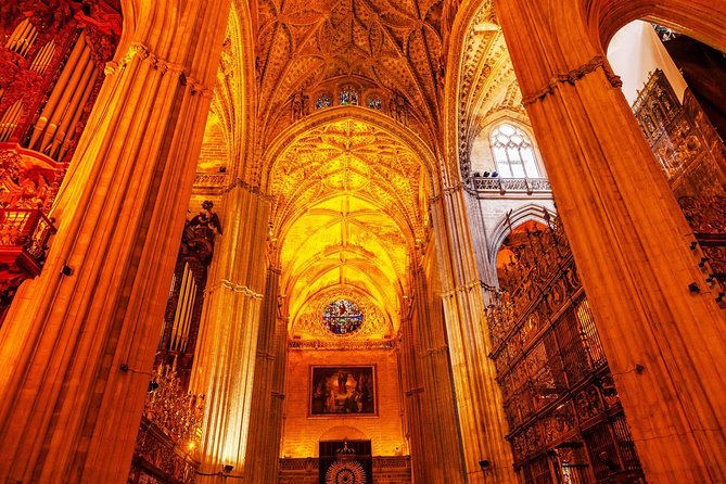 Cathedral of Seville English Guided Tour with Skip the Line & Access to Giralda - The Giralda climb, with a ramp instead of stairs