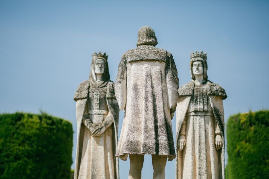 Cordoba: Alcazar of Christian Monarchs 1–Hour Guided Tour - Why the Alcazar tells Cordoba’s story so well