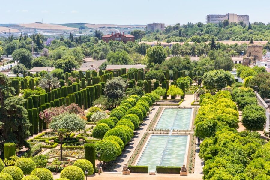 Cordoba: Alcazar of Christian Monarchs 1–Hour Guided Tour - Doña Leonor de Guzman’s baths and their Arab design