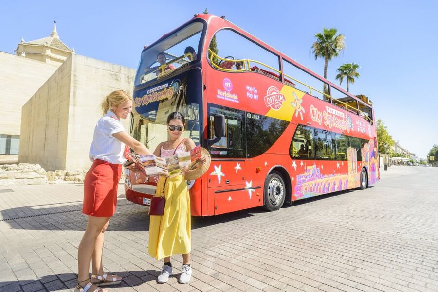 Córdoba: City Sightseeing Hop-On Hop-Off Bus Tour - Why the two-route setup matters in Córdoba