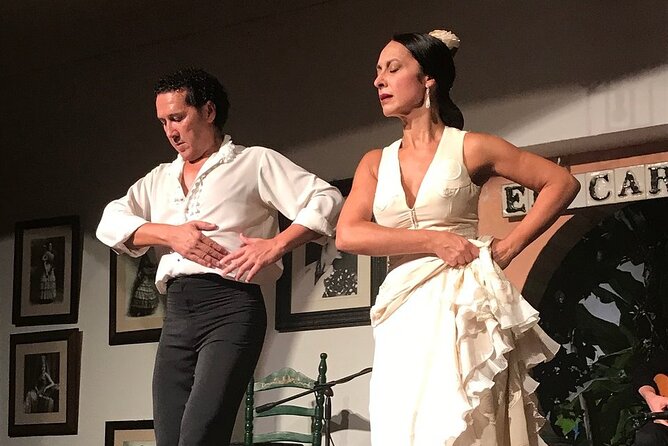 Cordoba Flamenco Show at Tablao El Cardenal with a Drink - Arriving at Tablao El Cardenal near the Mosque-Cathedral